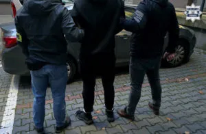 Katowice 40 Latek Zatrzymany Za Kradzieze Infrastruktury Kolejowej I Sprowadzenie Niebezpieczenstwa W Ruchu Pociagow