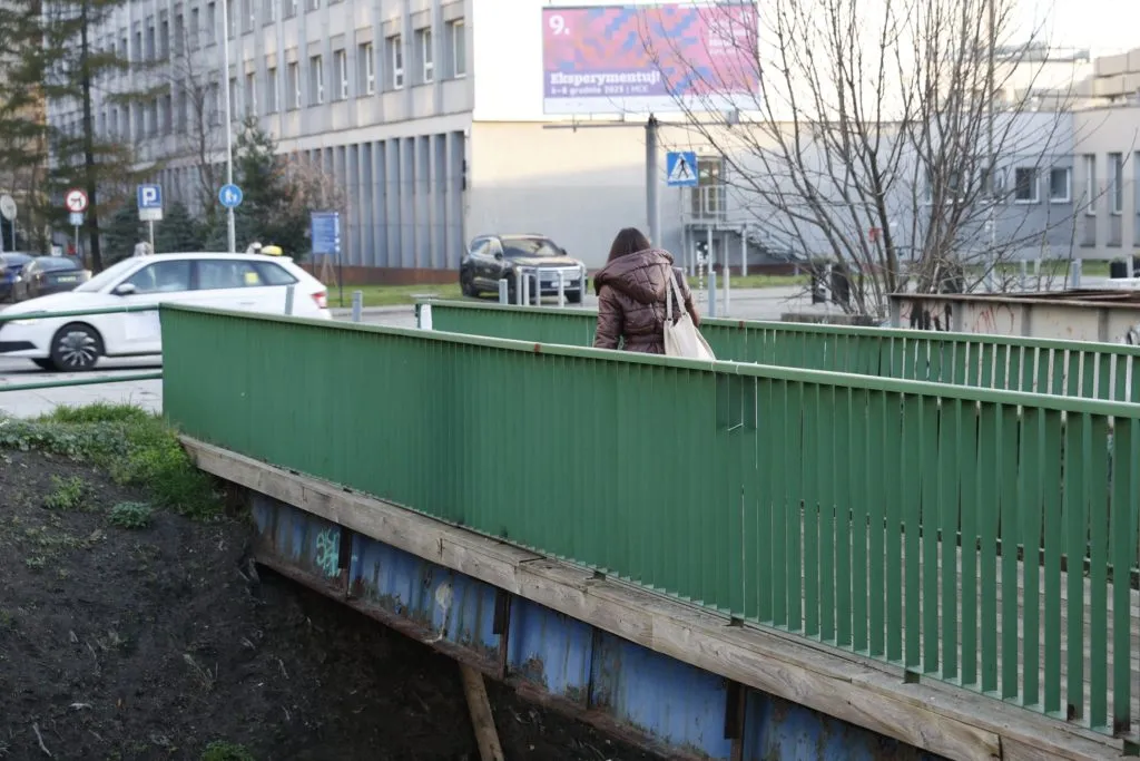 Kladka Dla Pieszych W Ciagu Ul. Moniuszki I Teatralnej W Katowicach