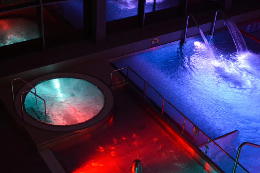 Pierwsza W Historii Katowic Mikolajkowa Noc Na Katowickim Basenie