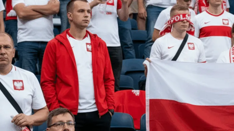 Polska Kibic Zawiazane Oczy Nie