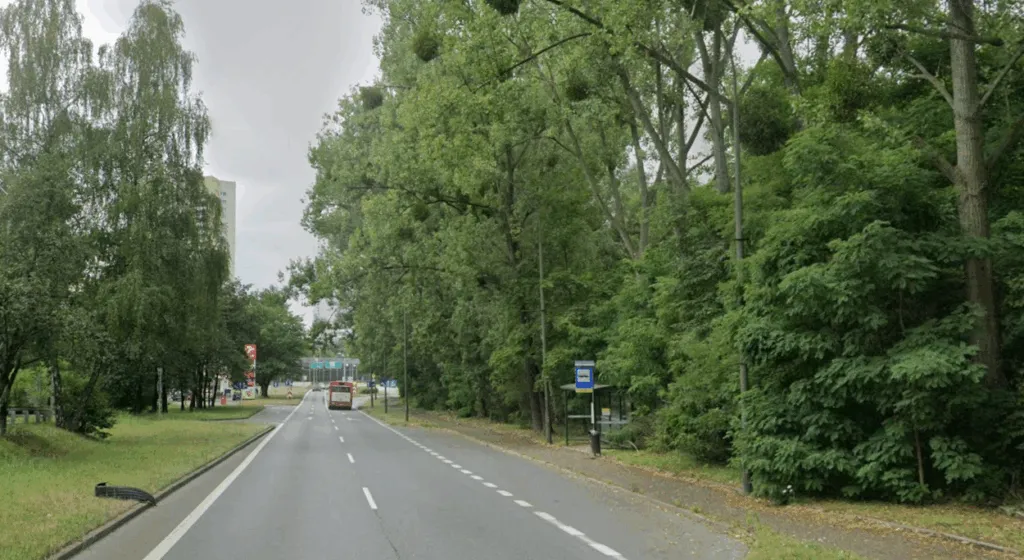 Przystanek Autobusowy Przy Al. Rozdzienskiego I Ul. Markiefki