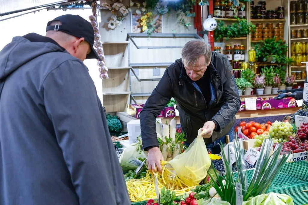 6 Grudnia Po Zmroku Odwiedz Targ 4