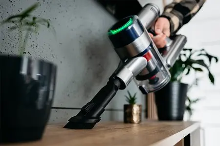 Dla Kogo Odkurzacz Pionowy Bezprzewodowy Ma Sens