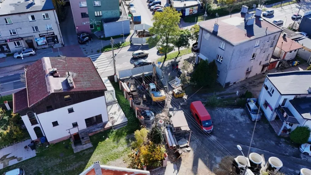 Prace metodą bezwykopową prowadzone pod ul. Jankego. Ruch odbywał się bez zakłóceń mimo trwającej inwestycji