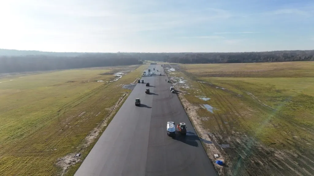 Na lotnisku Muchowiec w Katowicach trwa realizacja kolejnej miejskiej inwestycji,