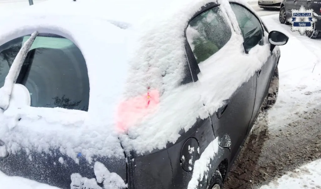 Nieodsniezone I Oszronione Pojazdy To Realne Zagrozenie &ndash; Policjanci Tyskiej Drogowki Reaguja 1