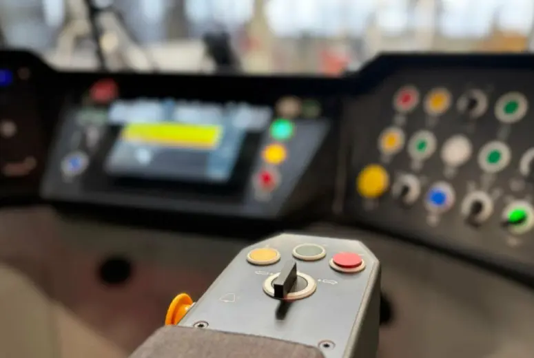 Dwukierunkowy Tramwaj Moderus Beta MF30 Panel