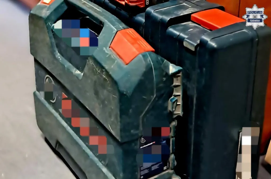 Policjanci Namierzyli Sprawcow Kradziezy I Zabezpieczyli Elektronarzedzia Fot Policja Katowice