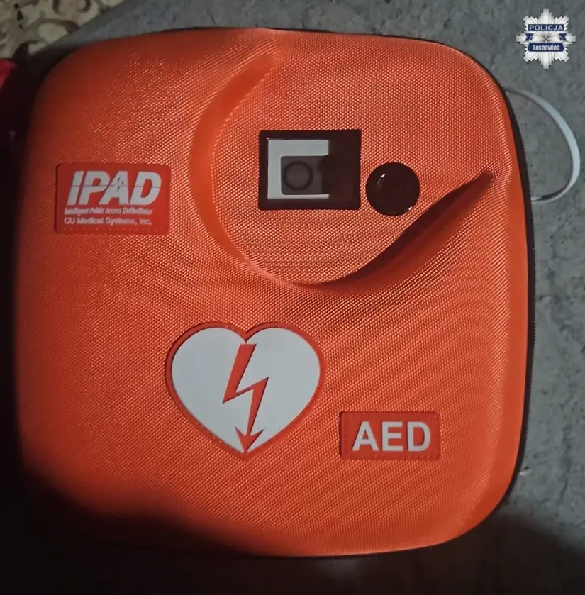 Sosnowiec Skradziony Defibrylator AED Znaleziony W Mieszkaniu Podczas Interwencji Policji