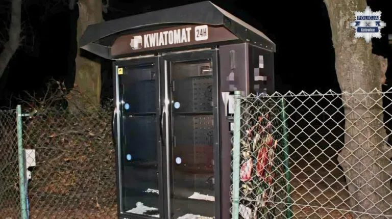 W Dzien Kobiet Wlamal Sie Do Kwiatomatu Przy Ul. Jozefowskiej W Katowicach I Grozil Motorniczemu Tramwaju 2